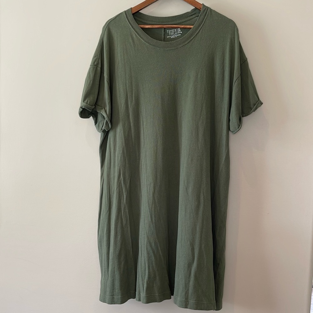 T-Shirt Dress, Olive Green Color. Time & Tru Size XL (16-18)